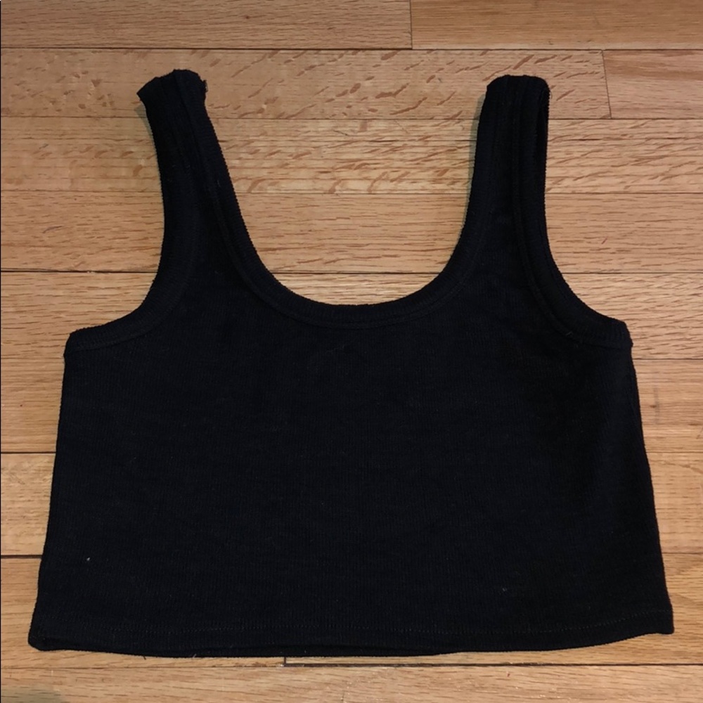 BLACK CROP TOP 🖤
